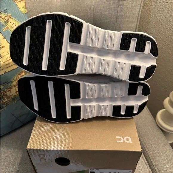 On Cloudtilt | sz. 9.5 - Picture 3 of 4